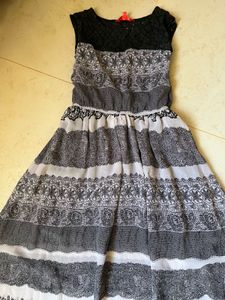 Elegant Patterned Maxi Dress