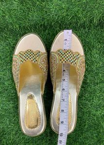 New Comfortable Golden Stone Sandals