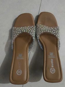 Zudio Embellished Flats