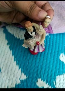 Gift Show Piece Couple Statue