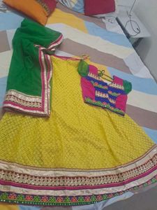 PRICE DROPPED 📍📍📍📍📍Yellow 💛Lehenga Choli Se