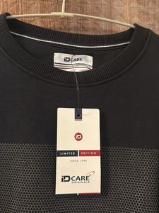 Brand new Black Graphic Print Sweatshirt