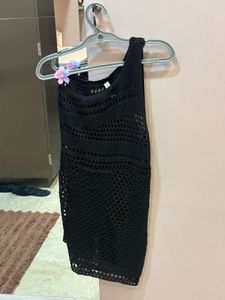 Chic Black One-Shoulder Dress