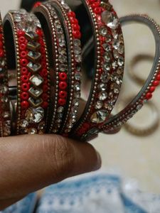 2.6 Metal Bangled