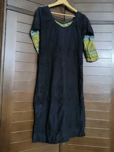 Women Black Cotton Printed Kurti