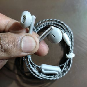 REALME BRAND NEW EARPHONES