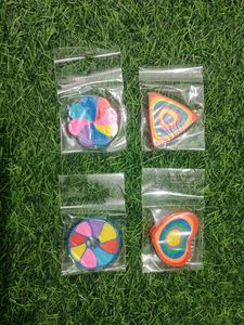 Two Art Marker With 4 Designer Eraser