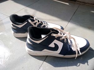2 Sports Shoes 👟