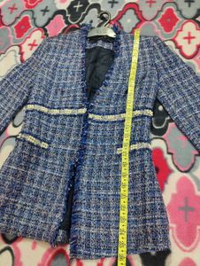 ZARA Tweed Elegance: Chic Blue Blazer