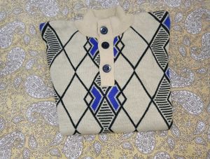 Stylish Argyle Pattern Sweater