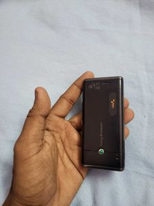 Sony Ericsson W595