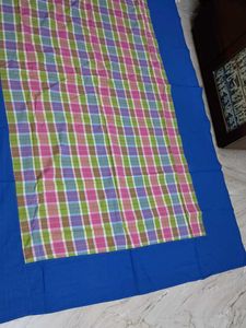 1 Single Bedsheet+1 round Cushion+3square Pillow C