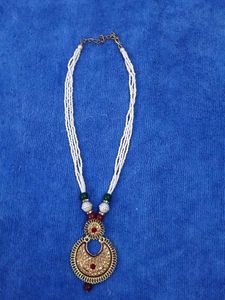 Elegant Beaded Necklace