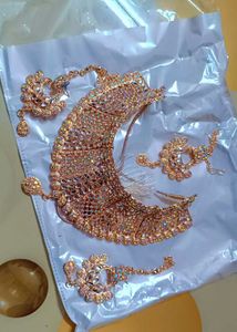 Stylish Choker Set With Earings And Mang Tikka