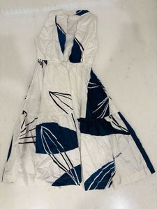 WHITE AND BLUE DRESS ❤️❤️