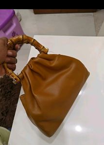 New With Tag Gucci Brown Sling Bag 👜
