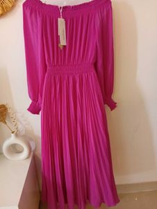 Taylor Off Shoulder Midi Dress