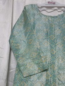 Banarasi Saree Ke design wali soft kurti