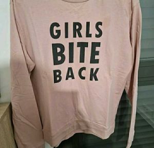 (Freebie)H&amp;M sweatshirt 🎧