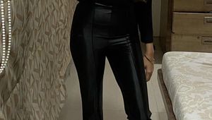 FLARED SLIT-HEM LEGGINGS