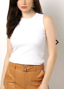 Sale 🔥 White Round Neck Slim Fit Top