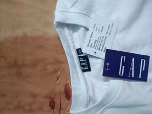 Gap White Crewneck T-Shirt