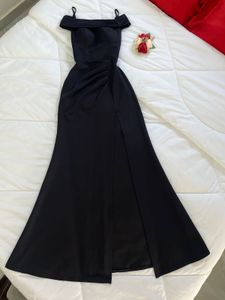 Elegant Black Formal Gown