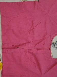 i am selling pink 🩷 cotton saree with Blouse