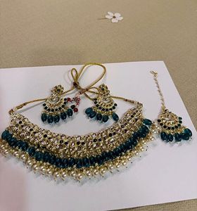 Set of 4- Heavy Emerald Choker Necklace