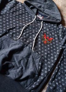 Non Used Branded New Huddy