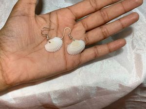 Seashell Earrings 🐚
