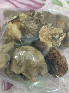 Dried Shitake Mushrooms