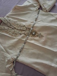 Elegant Cream Embroidered Kurta