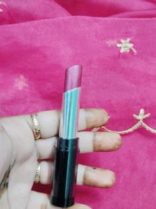 Lakme Absolute Lip Shimmer