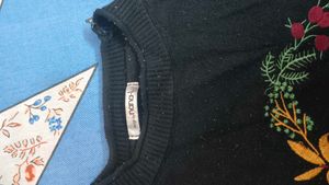 Embroidered Floral Wreath Sweater