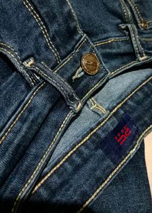 Women&#39;s Distressed Bootcut Jeans – Dark Wash👖