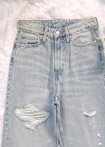 H&amp;M Straight Ripped Jeans