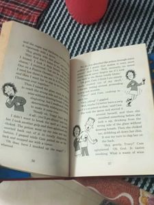 Starring Tracy Beaker by Jacqueline Wilson