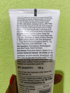 Everyuth Naturals Tan Removal Scrub 🩷