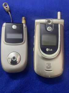 Motorola V220 & LG U8110 Vintage Flip Phones