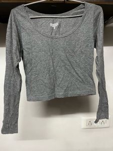 Gray Long Sleeve Top 🩶