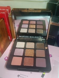 Loot Offer 349/-Manish Malhotra Eyeshadow Palette