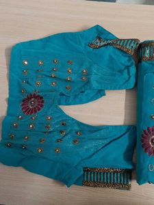 New Saree With Blouse