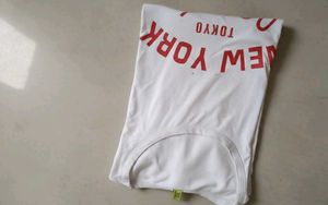 Trendy White Graphic Tee