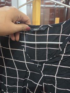 Checkered V-Neck Top