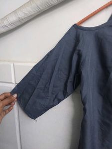 VERO MODA Brand .Cold Shoulder Top