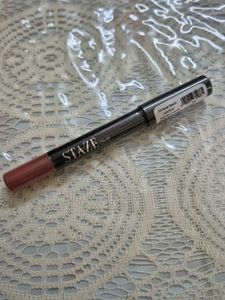 Staze Lip Crayon