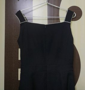 ✨🖤Plain Black Frock With Heart Neckline 🖤✨
