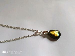 LABRADORITE tiny drop pendant 😍