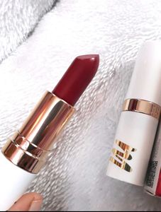 Set Of Myglamm LIT Matte &amp; L&#39;chear Red Lipstick
